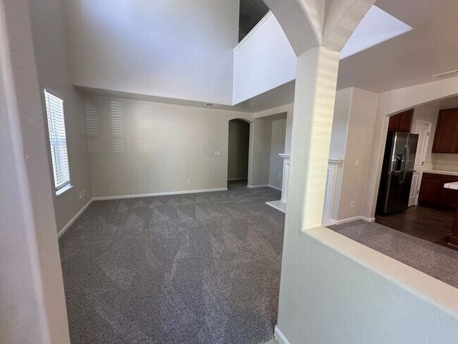Building Photo - 1606 Lone Oak Trail