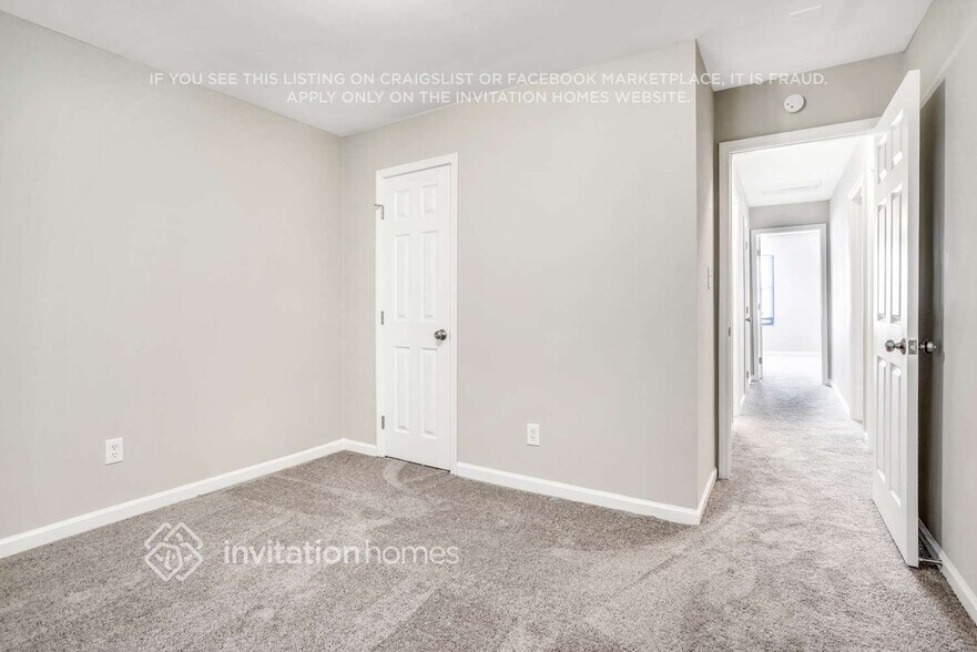 Building Photo - 2339 Chevy Chase Ln