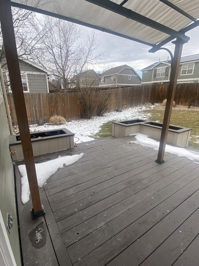 Building Photo - 1341 N Stratton Ave