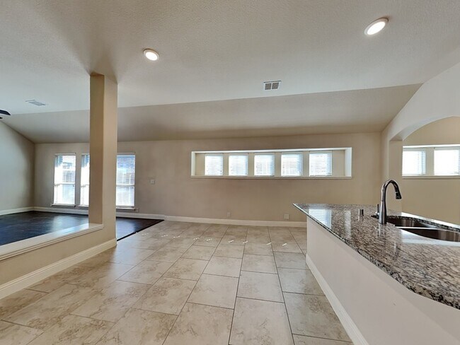 Building Photo - 1517 Yellowthroat Dr