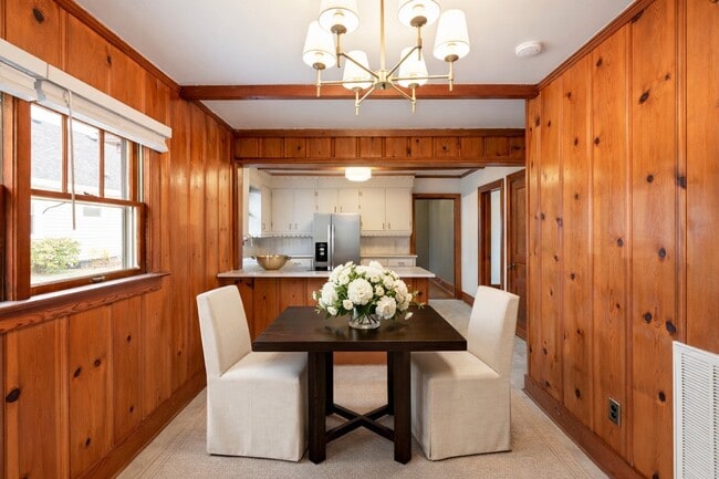 Building Photo - 818 Stafford St