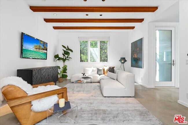 Building Photo - 211 S Valley St