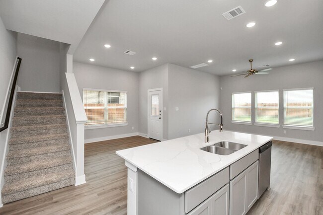 Building Photo - 21023 Treasure Gate Ln