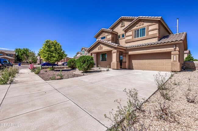 Building Photo - 5525 Valley Cedar Dr