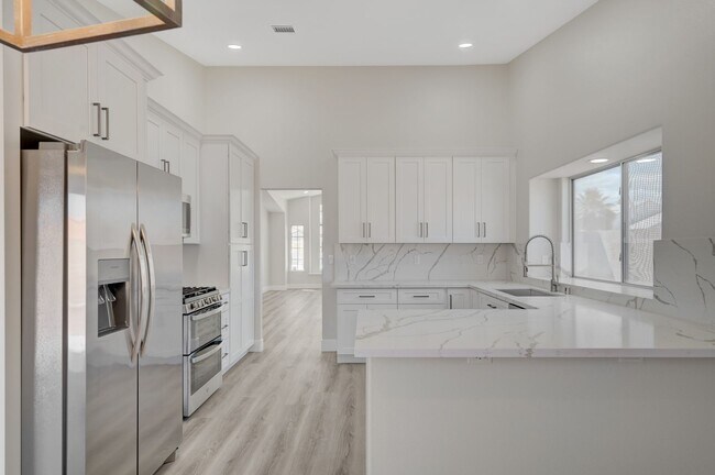 Building Photo - Remodeled Single Story, 4 Bedroom Home in Desert Shores
