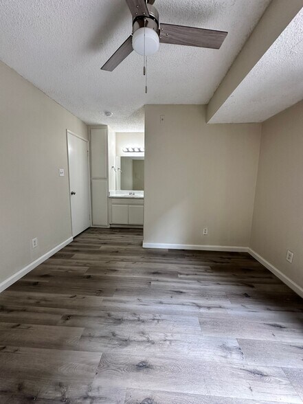 Building Photo - Lassen Carriage House LLC