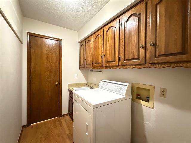 Building Photo - 2825 E Parker Rd