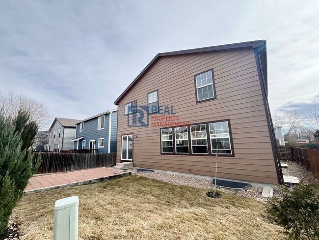 Building Photo - 16453 E Phillips Dr