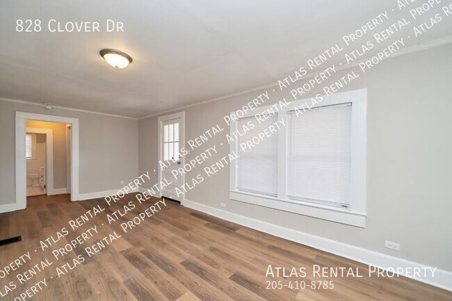Building Photo - 828 Clover Dr
