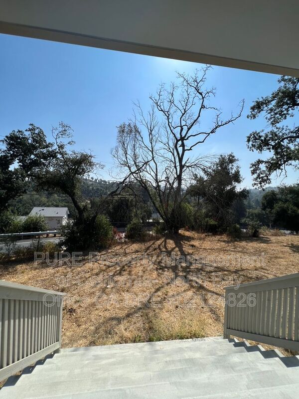 Building Photo - 1167 Mark West Springs Rd