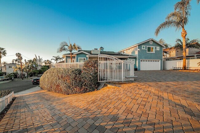 Building Photo - 1185 Tamarack Ave