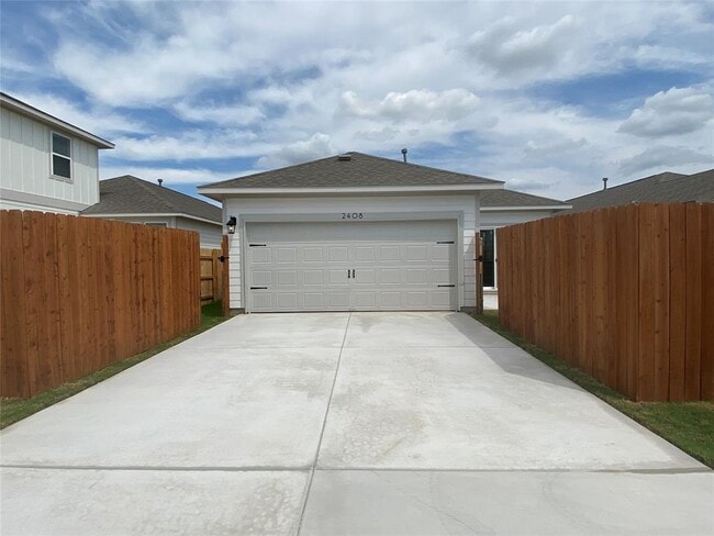 Building Photo - 2408 Oscar Eli Pl