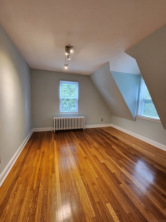 Building Photo - 1231 New Britain Ave