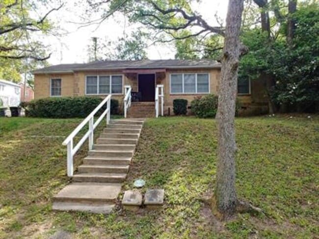 Building Photo - 1501-1503 S Gadsden St