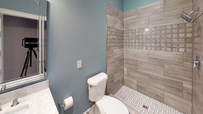 Building Photo - 4BR/2BA Fort Sanders Home | Walk to UTK | ...
