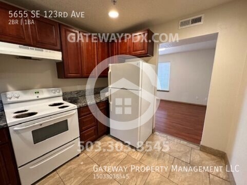 Building Photo - 5655 SE 123rd Ave