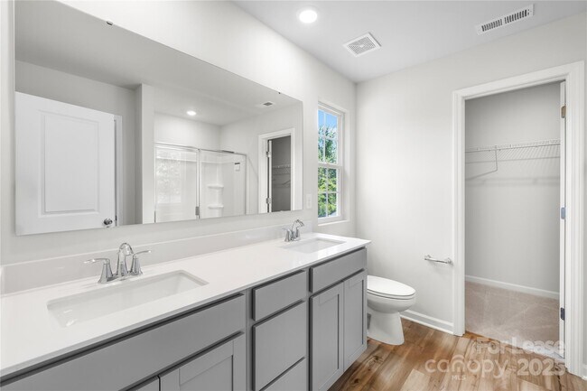 Building Photo - 10132 Chatham Run Ln
