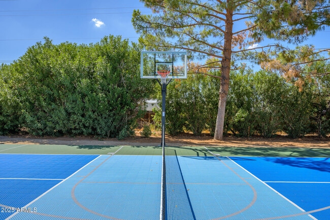 Building Photo - 11212 N Sundown Dr