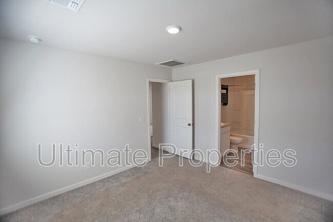 Building Photo - 478 Cahan Dr