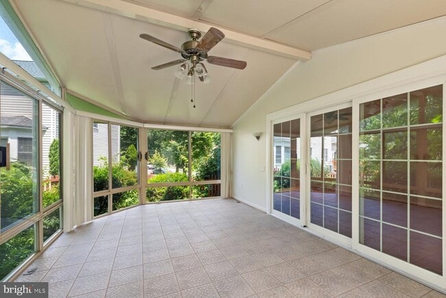 Building Photo - 4970 Manor House Ct