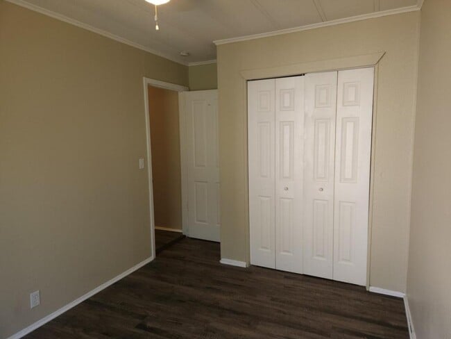 Building Photo - 1412 Avant Ave #2