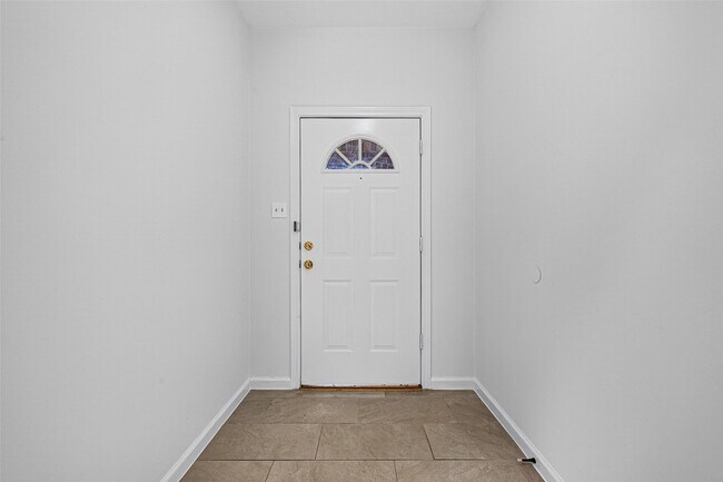 Building Photo - 3118 Aylesworth Ct