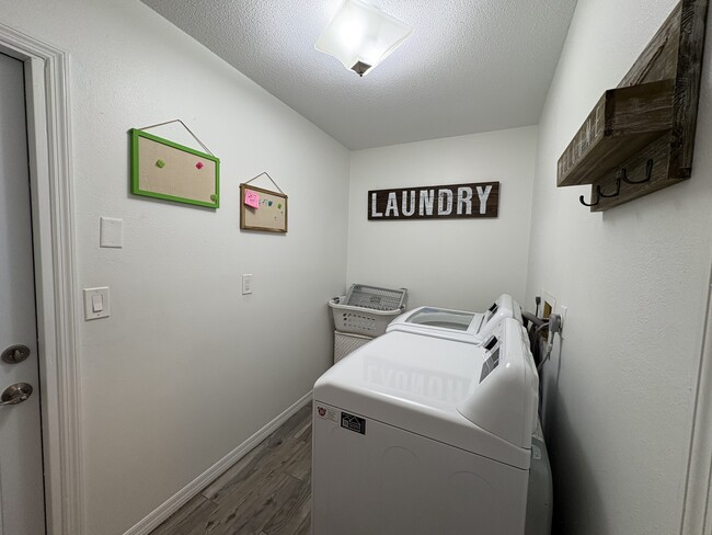 Building Photo - 6195 Pecan Rd