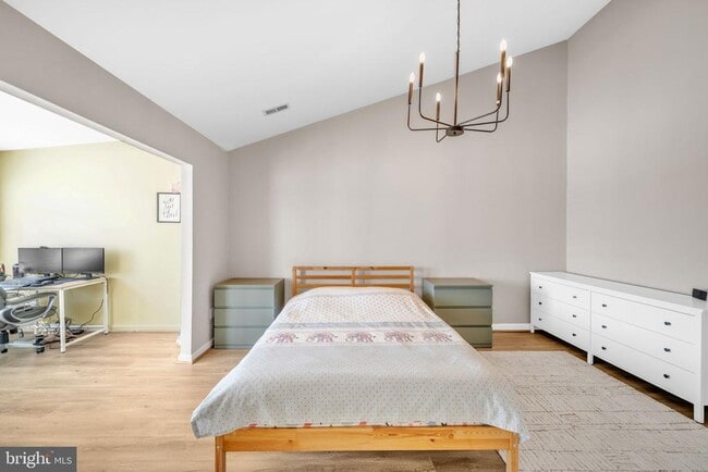 Building Photo - 6340 Cullen Pl