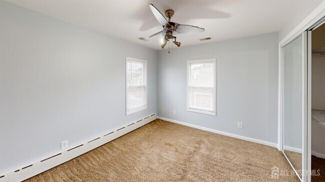 Building Photo - 13 Idlewild Ave