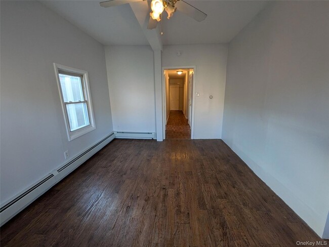 Building Photo - 90-92 W Railroad Avenue Unit