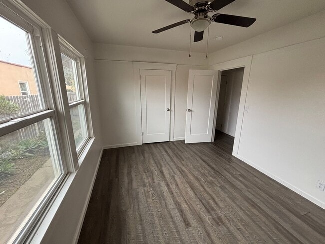 Building Photo - 520 E Cypress St