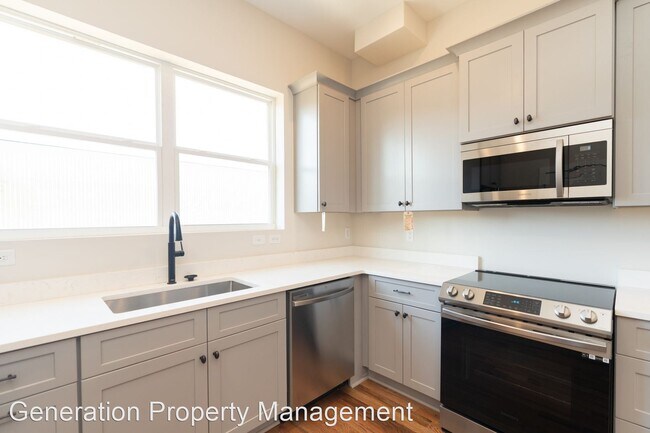 Building Photo - 4 br, 5 bath House - 1039 Montague Place