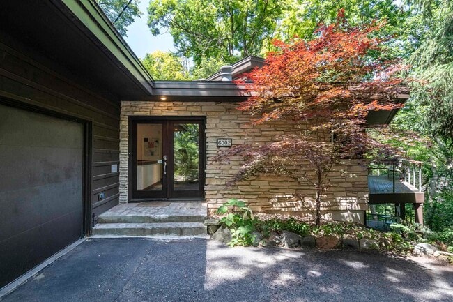 Building Photo - 6002 Hammersley Rd
