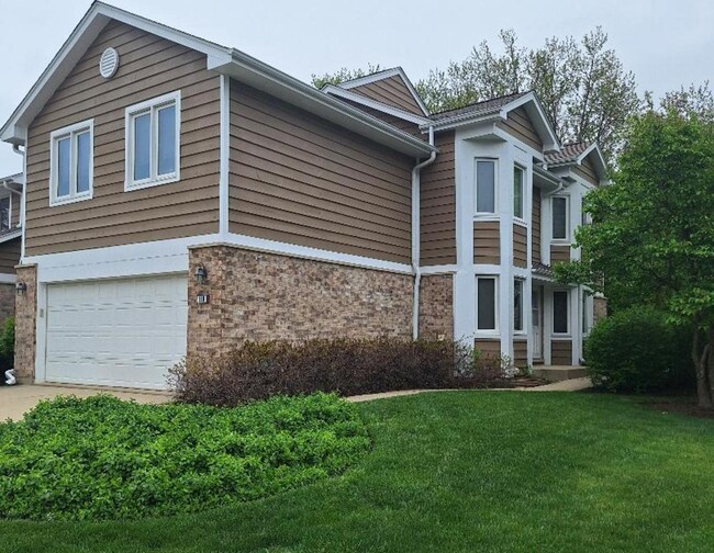 Primary Photo - 110 Woodstone Dr