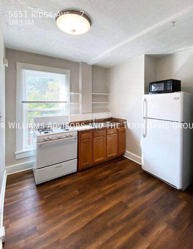 Building Photo - 5651 Ridge Ave