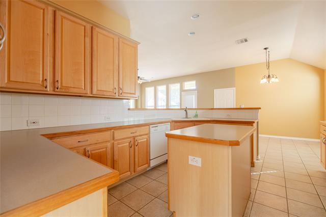 Building Photo - 4552 Oak Shores Dr