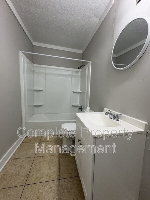 Building Photo - 725 Avenue G