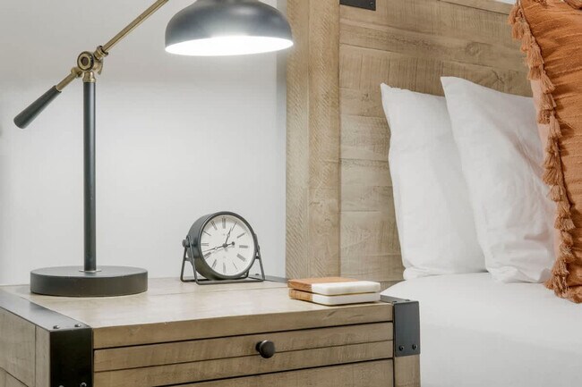 Building Photo - 10343 E County Hwy 30A