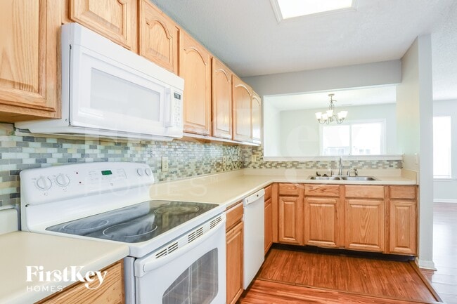 Building Photo - 1319 Freemont Ln