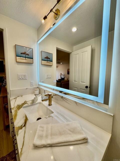 Building Photo - 1562 Camino Del Mar