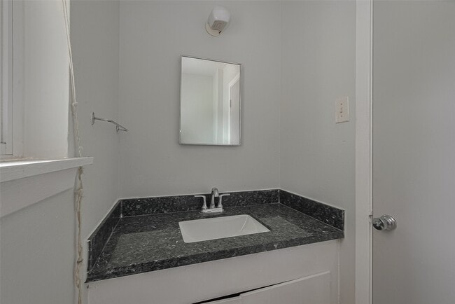 Building Photo - 4115 Mischire Dr