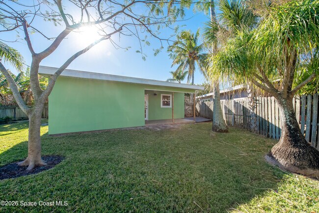 Building Photo - 206 4th Ave