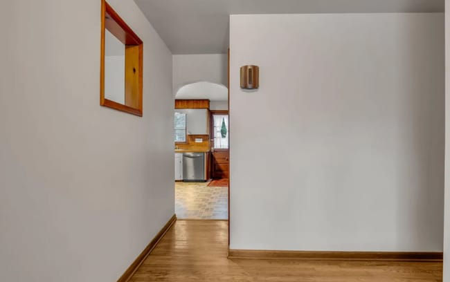 Building Photo - 4 Bedroom homestead on 6.68 acres