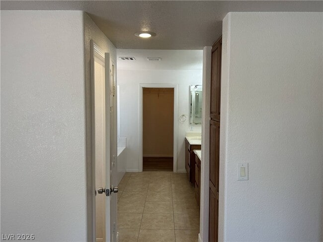 Building Photo - 10296 Magnolia Tree Ave