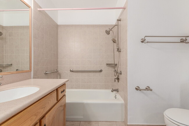Building Photo - 6724 Knight Dr