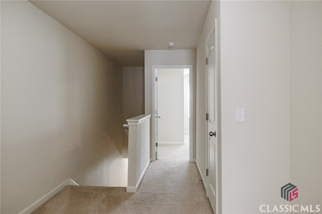 Building Photo - 157 Brockett Dr