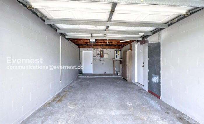 Building Photo - 3313 Ottway Dr