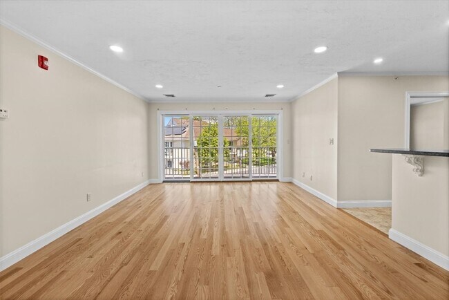 Building Photo - 57 Dedham Ave