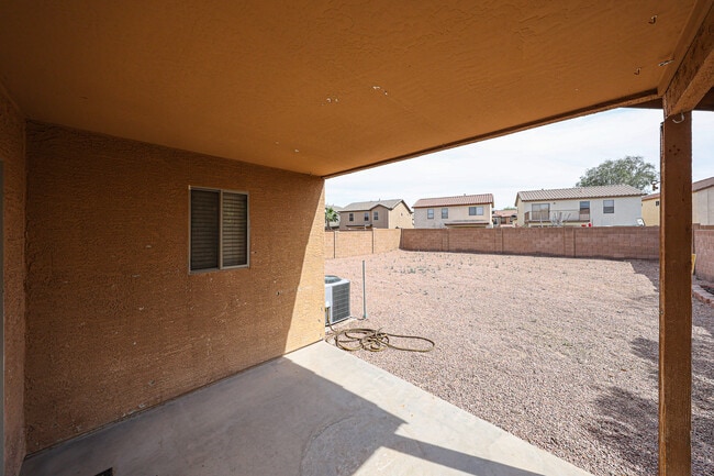 Building Photo - 12447 W El Nido Ln