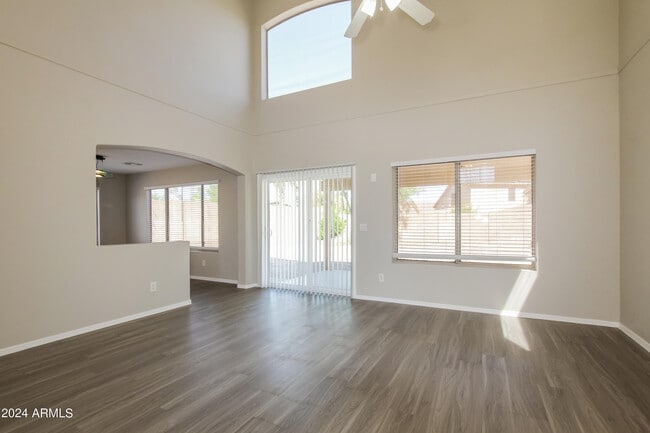 Building Photo - 14708 W Carlin Dr